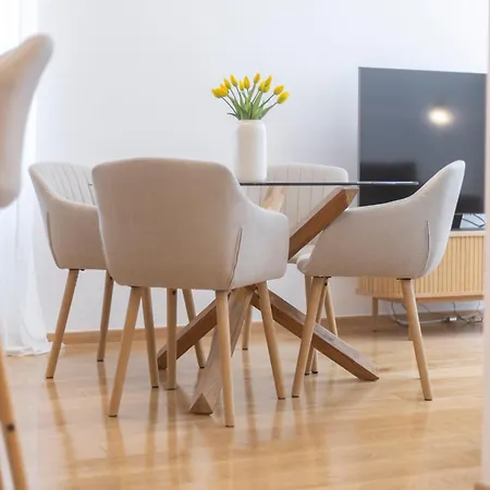 Apartment Nettle Tree