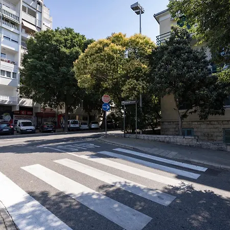 Nettle Tree Lägenhet *